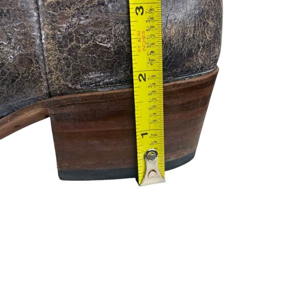 Frye Women’s Deborah Brown Distressed Studded Western Ankle Boot Size US 8 - Picture 12 of 12